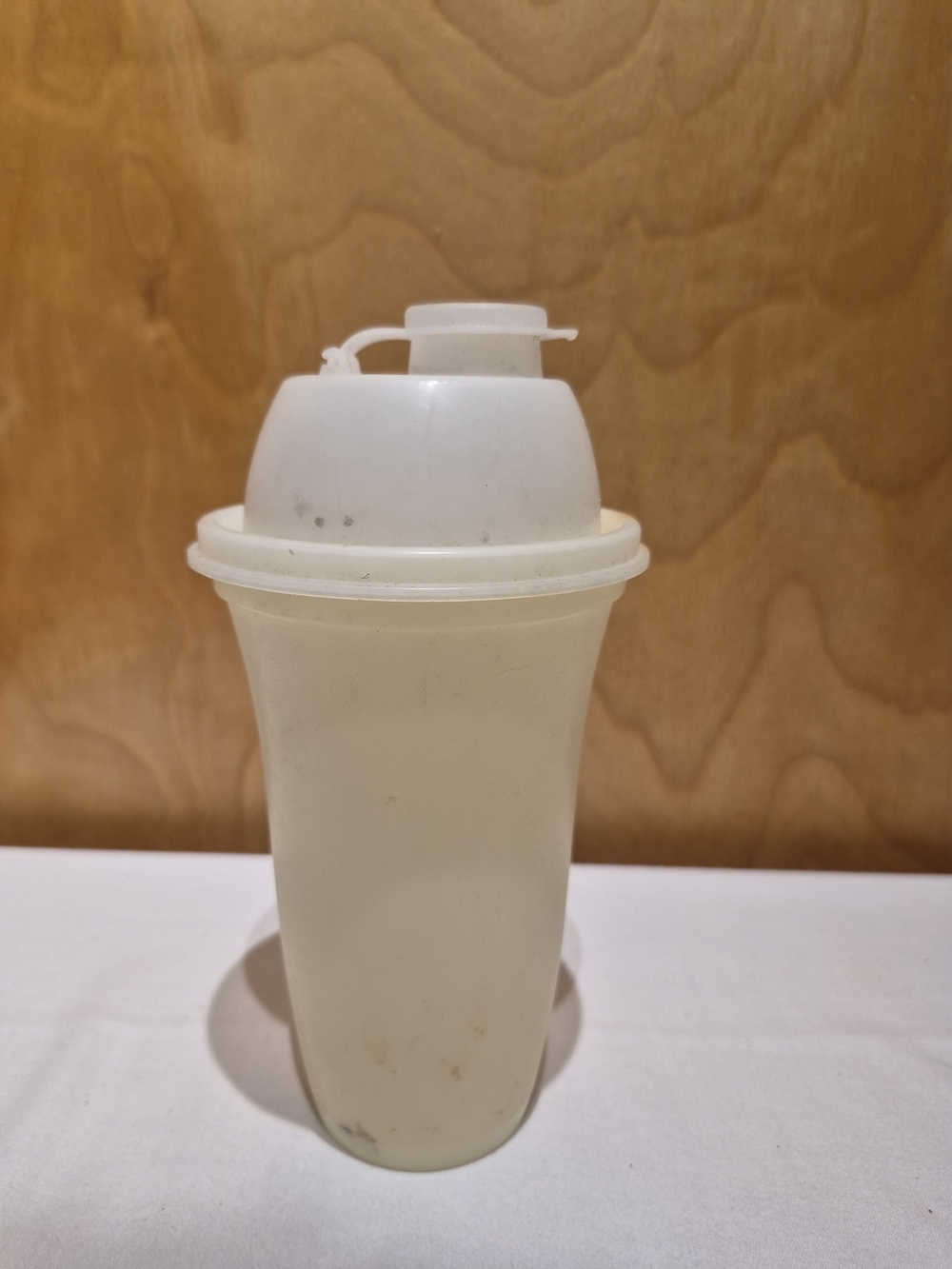 Vintage Tupperware Quick Shake Mixer Shaker Bottle 1179